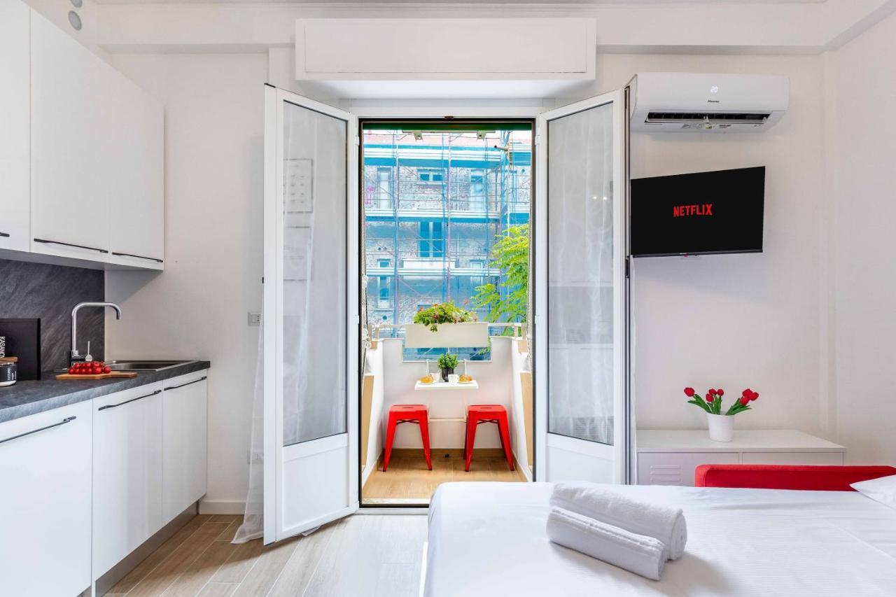 Prada & Bocconi - Cozy Studio, Fast Wifi, Tram Milan Bagian luar foto